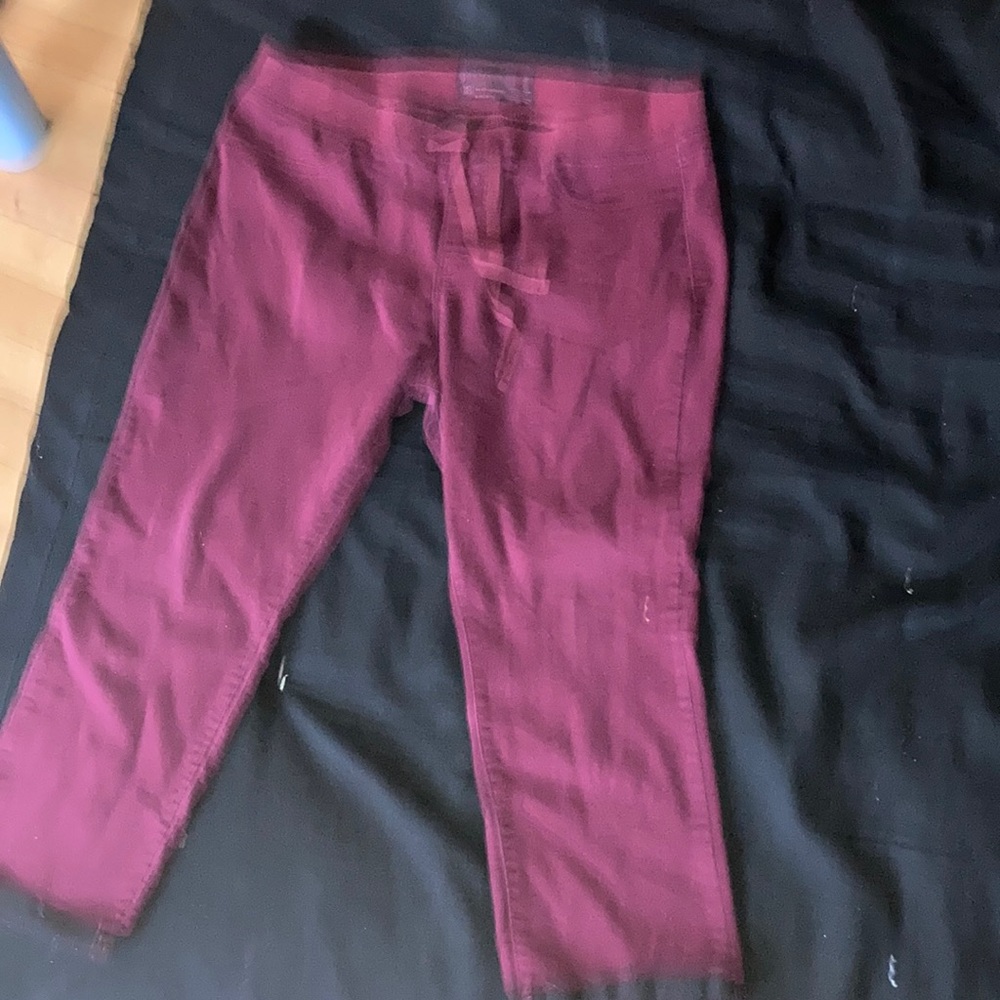 Red Capri Jeggings❤️🥰